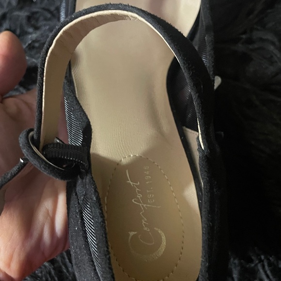 Mary Jane style chunky heel-worn once inside - Picture 3 of 6